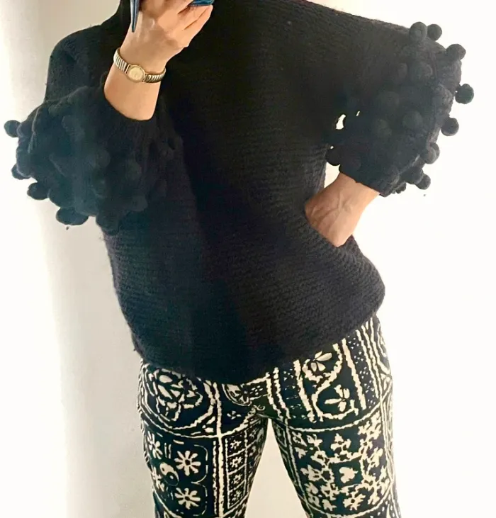 Magnifique sweat noir - photo numéro 7