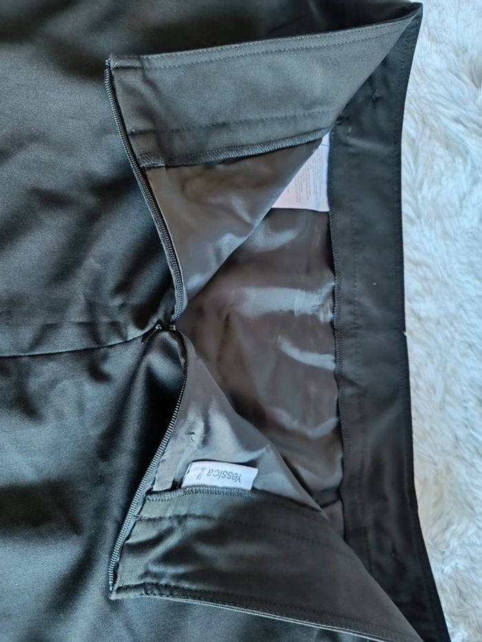 Jupe courte à poches T. 44 Yessica - photo numéro 5