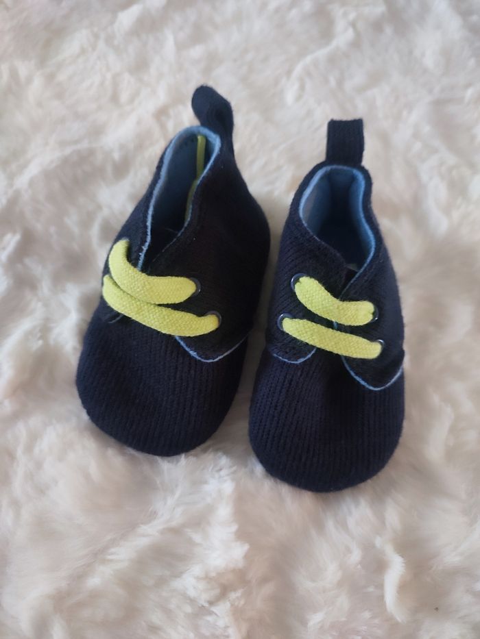 Chaussure bleu marine en velour obaibi taille 17