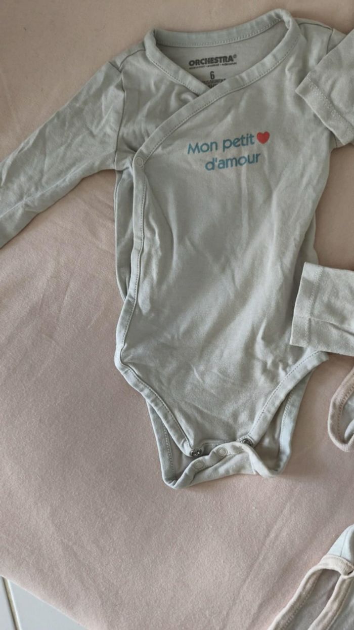 Lot de bodies 6mois - photo numéro 4