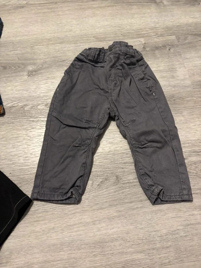 Lot pantalon 12 mois - photo numéro 2