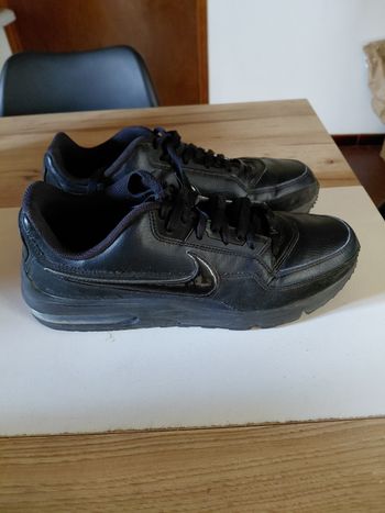 Baskets noires Airmax LTD3