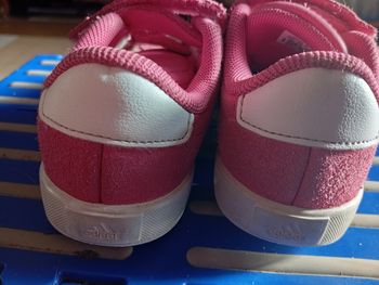 Chaussures plates adidas 