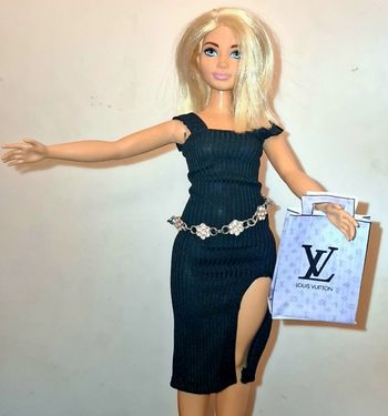 Barbie shopping 