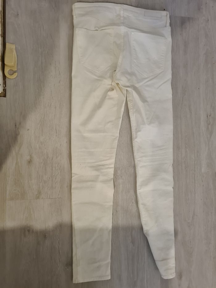 Pantalon jean blanc - photo numéro 6