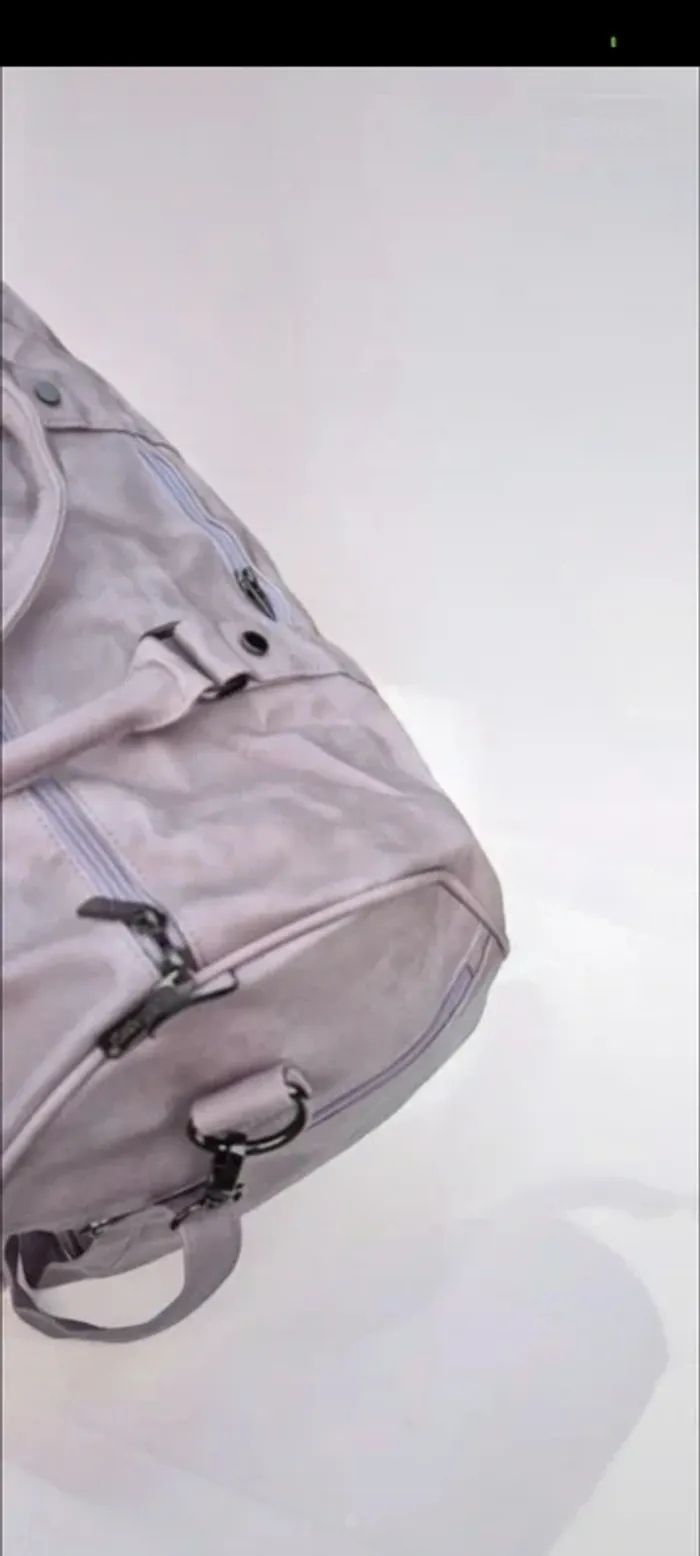 Sac de voyage neuf couleur parme - photo numéro 3