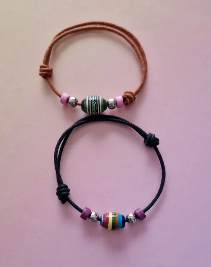 Lot bracelets cordons ajustables