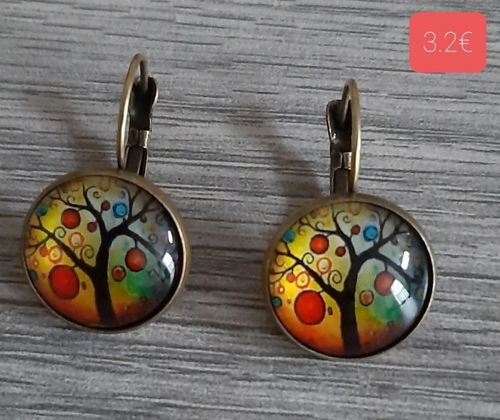 a vendre boucles d'oreilles.neuves emballees