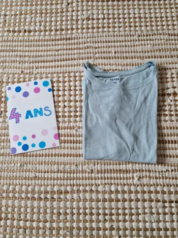 👕 T-shirt fille - Taille 4 ans (KIABI) basic