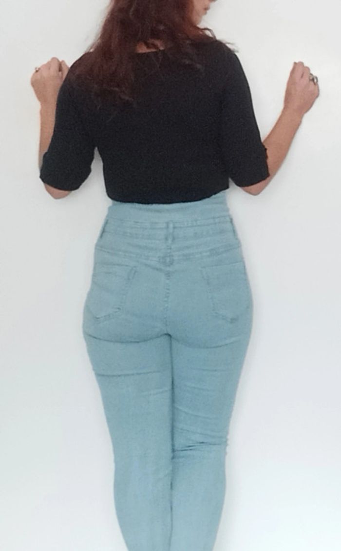 Jean slim troué délavé taille très haute 38 - photo numéro 5