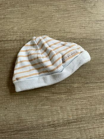 Bonnet de naissance