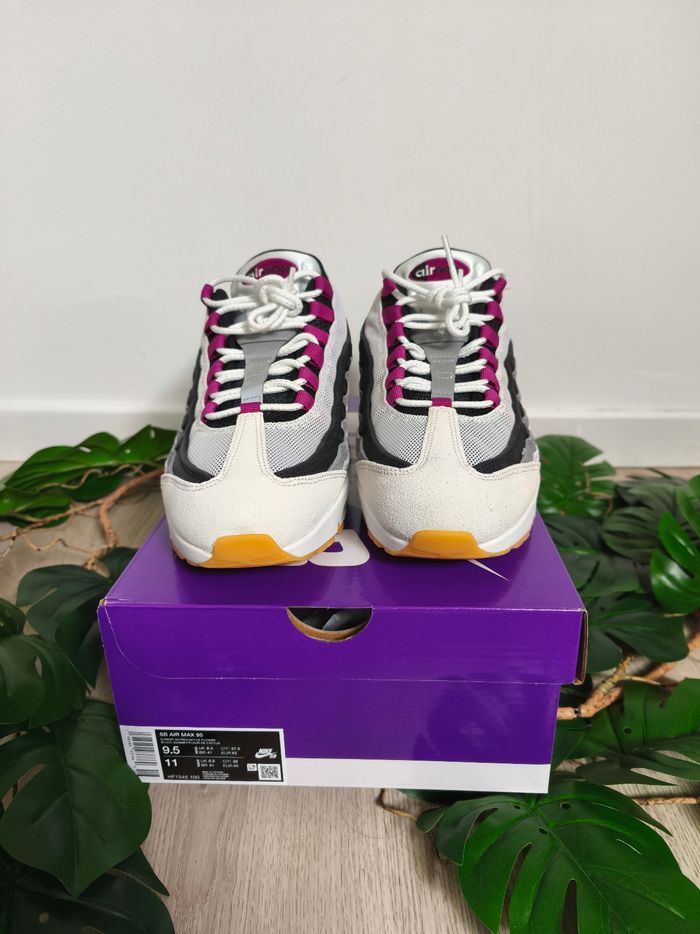 Air Max 95 Summit White and Cactus Flower
- Nike SB - photo numéro 4