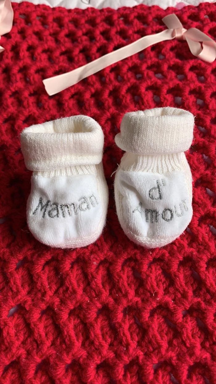Chaussons naissance neufs