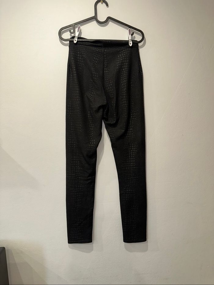 Legging effet serpent noir Boohoo - photo numéro 3