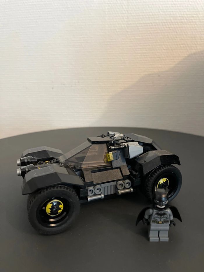 Magnifique voiture et personnage Lego Batman - photo numéro 3