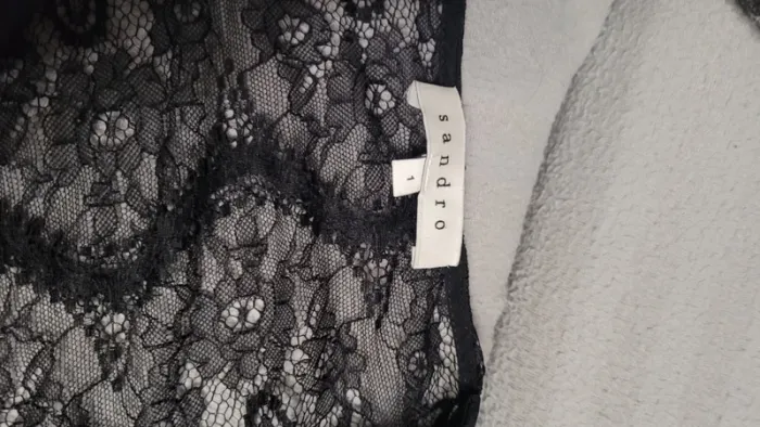 Haut manche 3/4 marque Sandra taille 1. Dentelle dans le dos - photo numéro 2