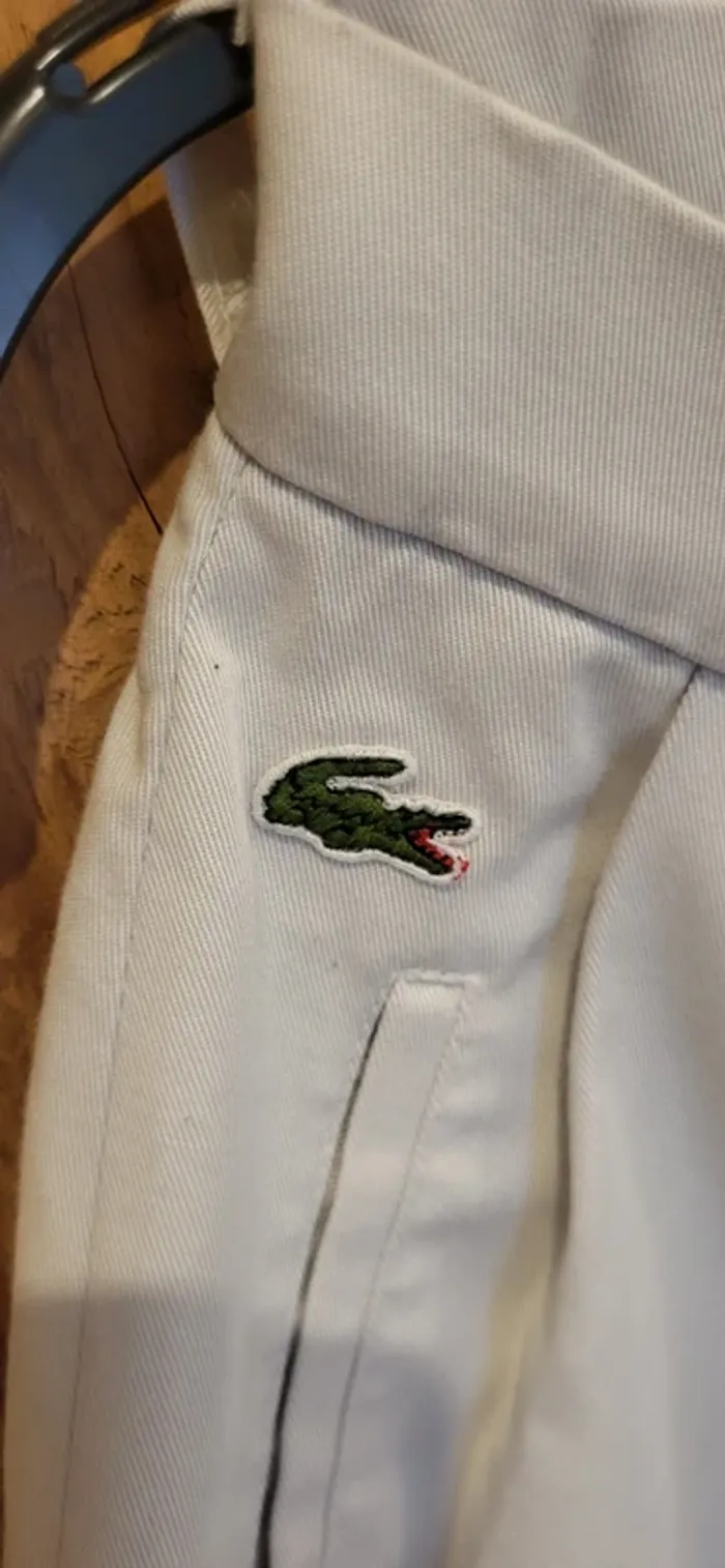 Bermuda homme Lacoste blanc taille 44 (taille petit, équiv. 38/M) - Très bon état - photo numéro 3
