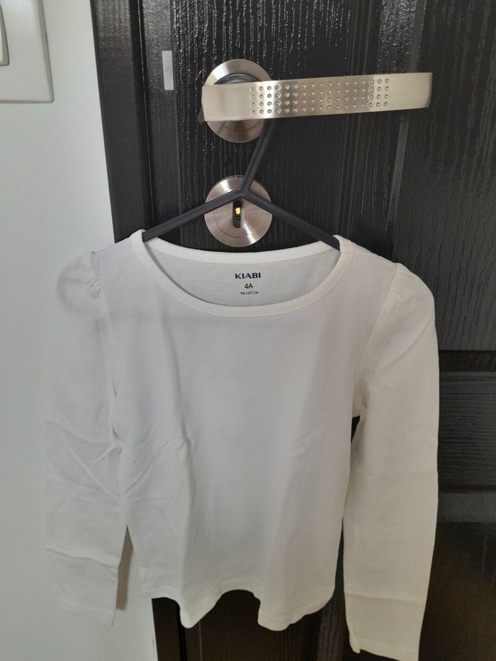 Lot T-shirt fille 4ans - photo numéro 2