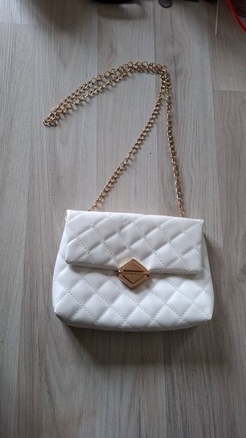 Sac bandoulière blanc matelassé