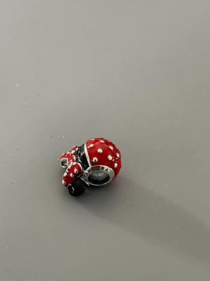 Charm pandora disney parks Minnie mouse icon - photo numéro 5