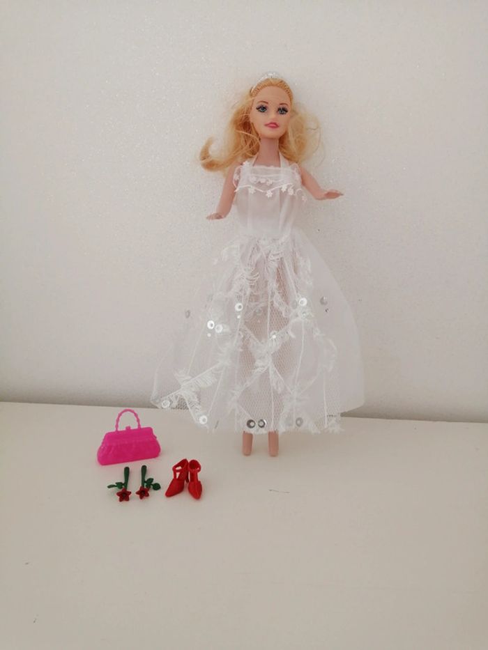 Poupée barbie - photo numéro 1