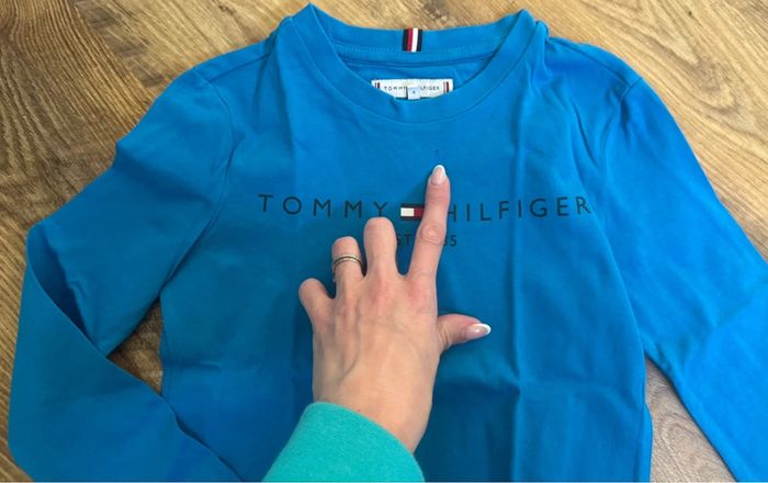 Haut Tommy Hilfiger 6 ans - photo numéro 2