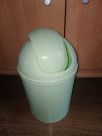 Petite poubelle verte