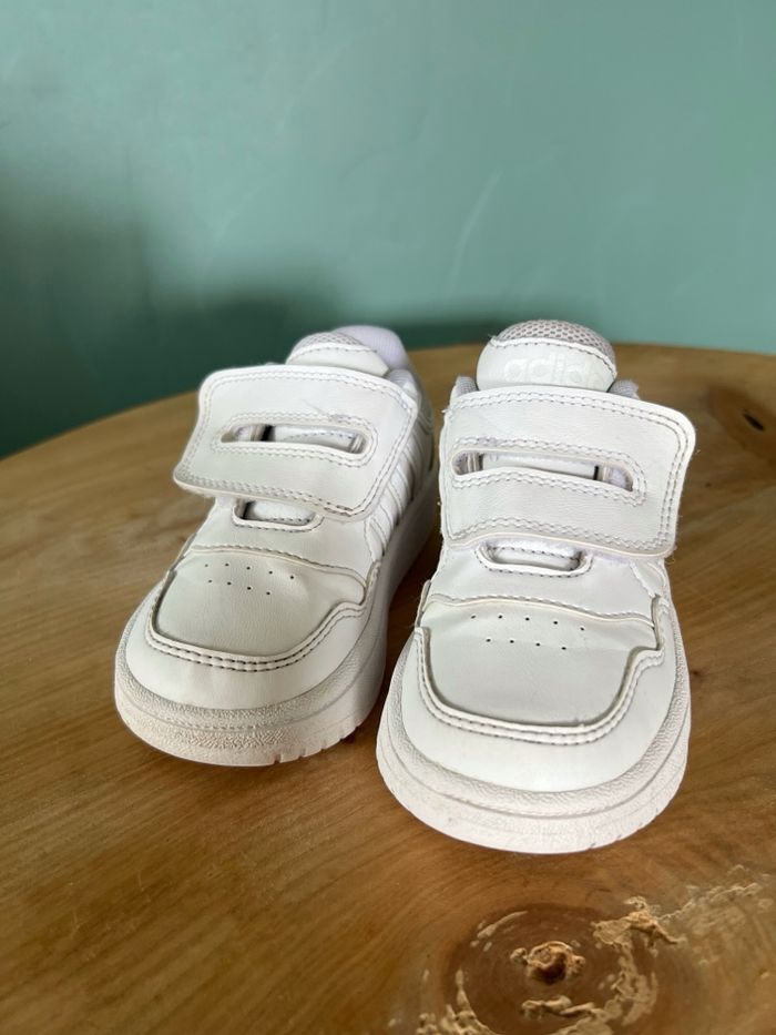 Adidas 🤍 Hoops 3.0 CF I – Pointure 24 - photo numéro 3