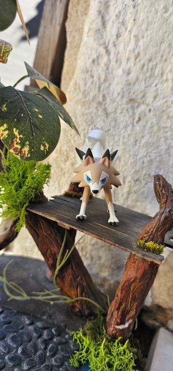 Super figurine Pokemon Nintendo tomy lougaroc