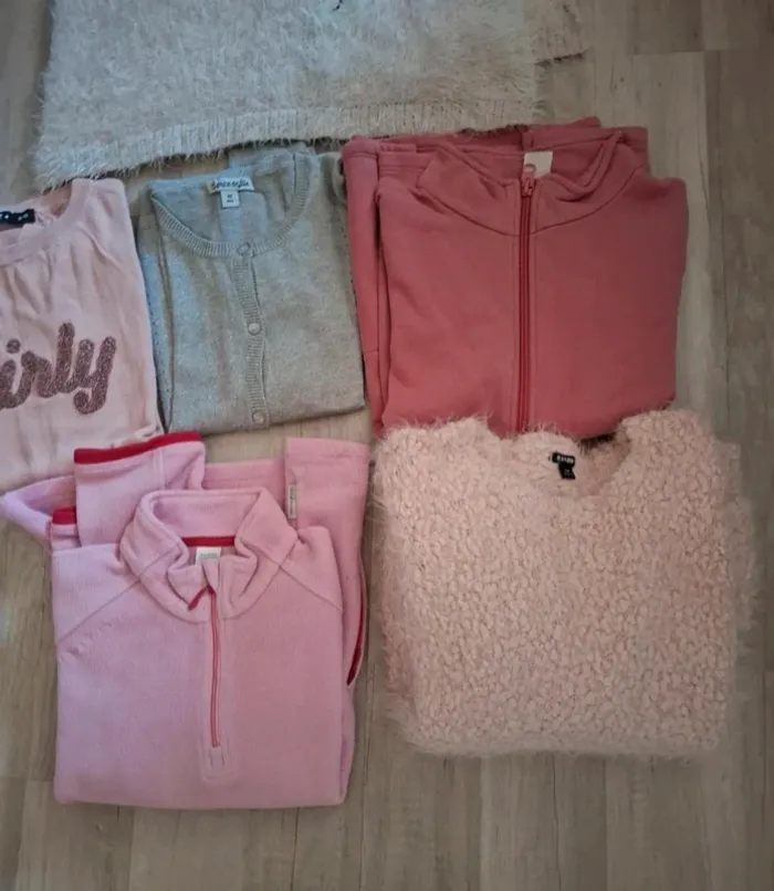 Lot pull, veste, gilet, polaire, poncho - photo numéro 2