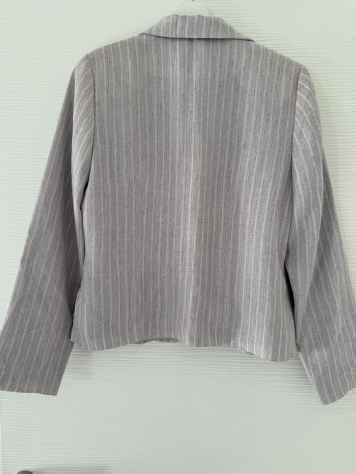 Ensemble veste pantalon tailleur rose et blanc à rayures classe élégant - photo numéro 5