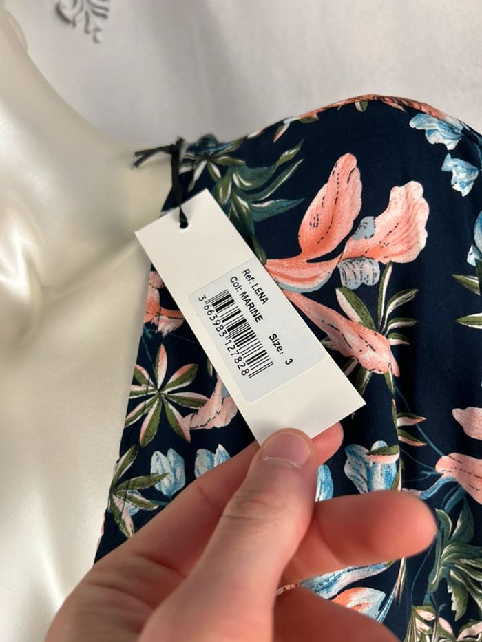 Combinaison à fleurs La petite Étoile T3 / L neuve - photo numéro 4