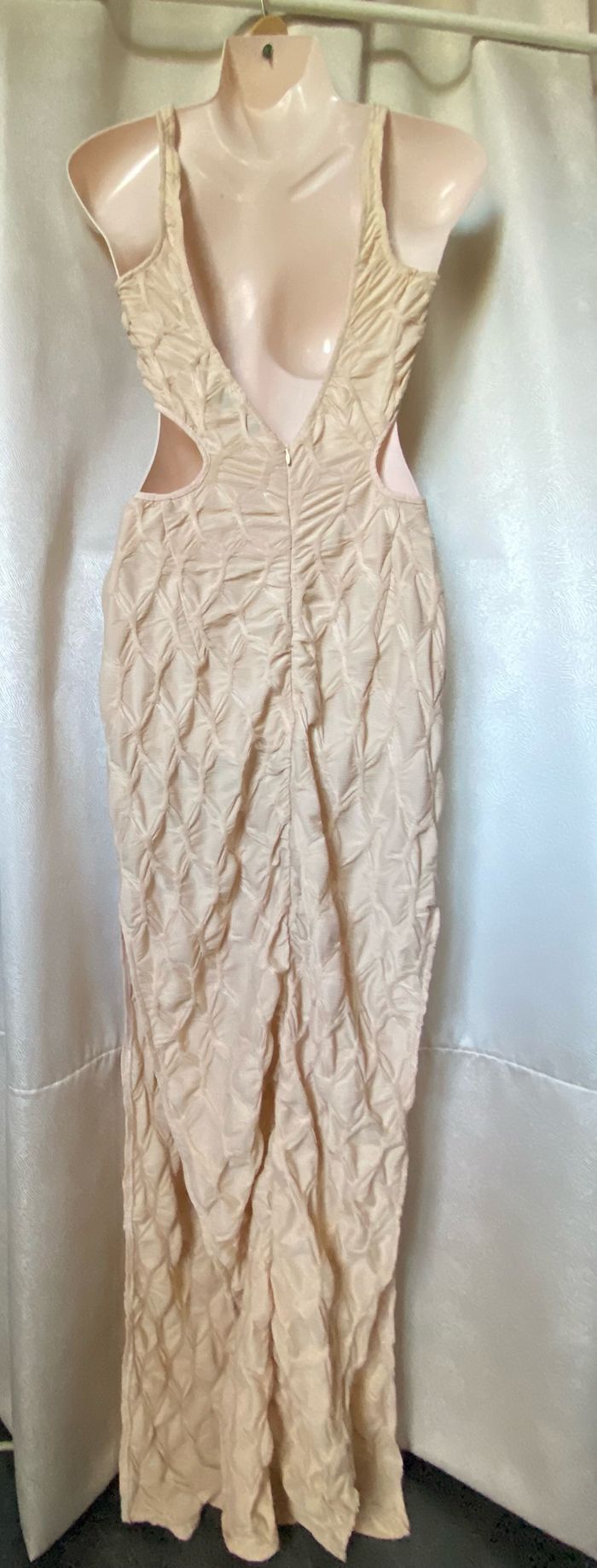 Robe longue coquilles chair près du corps 36 Prettylittlething - photo numéro 7