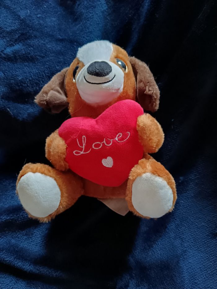 Peluche chien love - photo numéro 2