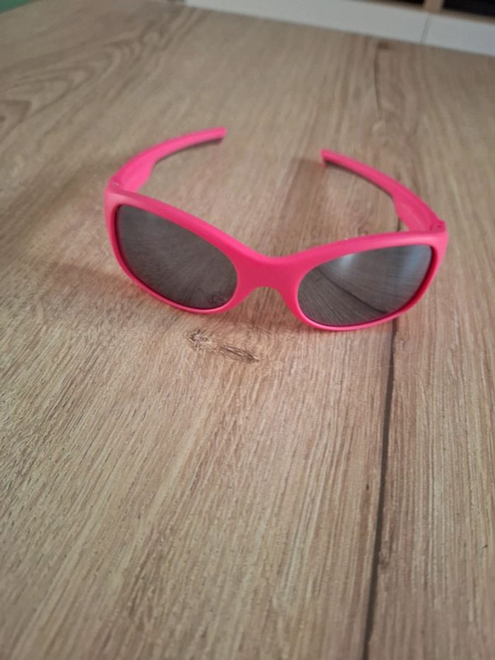 Lunette de soleil fille enfant marque cairn en bon état - photo numéro 3