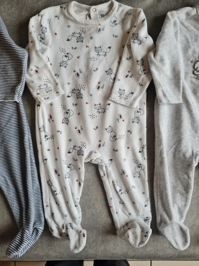 Lot de 3 pyjamas velours 9 mois - photo numéro 3