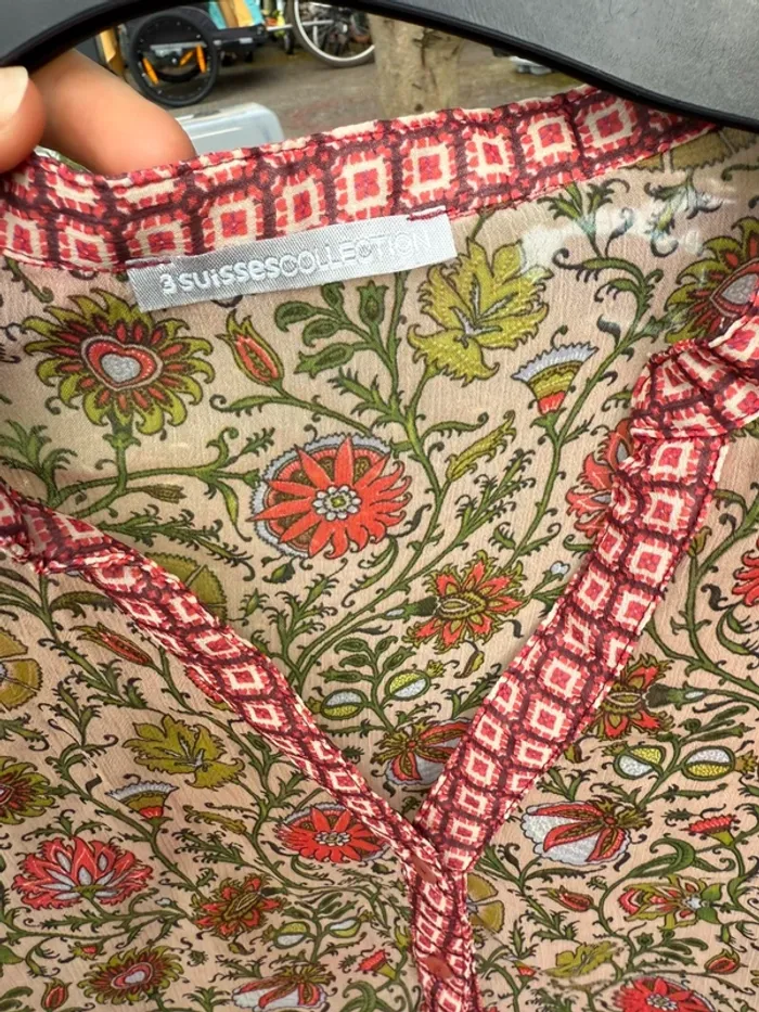 Chemise légère et transparente à fleurs taille L 40 - photo numéro 2