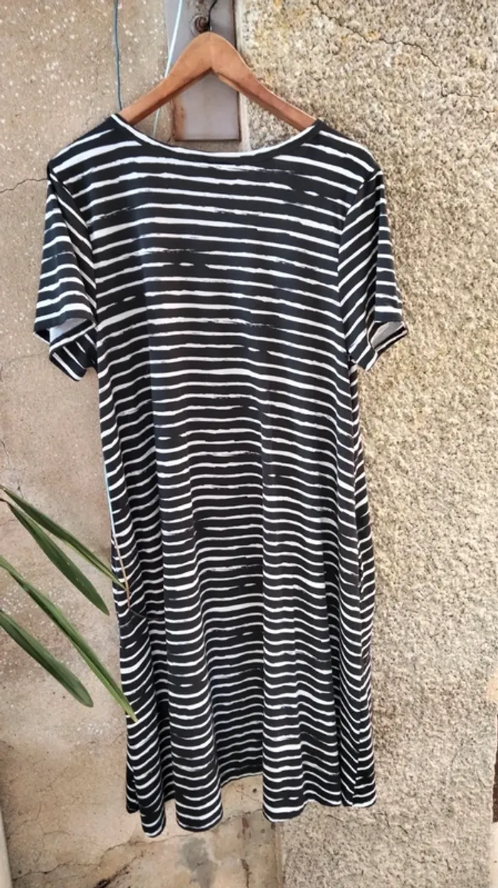 Robe longue oversize Lula Roe taille XL - photo numéro 4