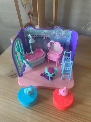 Salle de bain marine de Gabbydollhouse