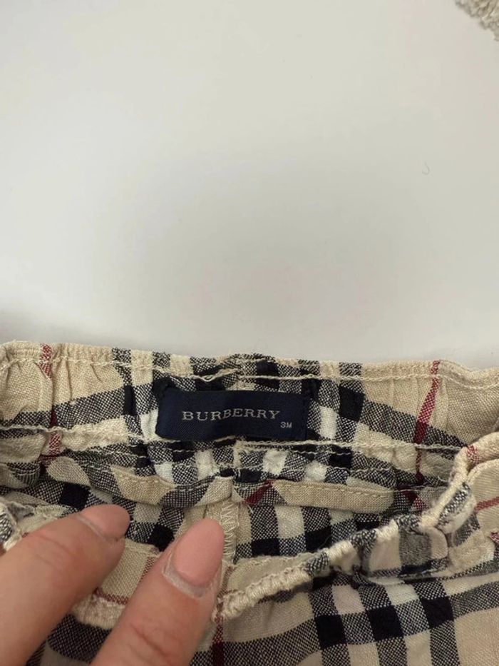 Short Burberry baby unisexe en lin taille 3 mois comme neuf - photo numéro 3