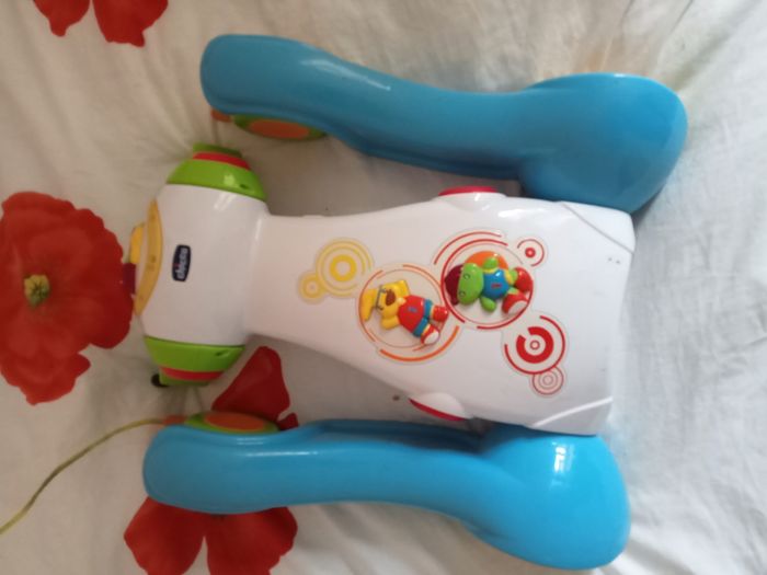 Vend pousse pousse