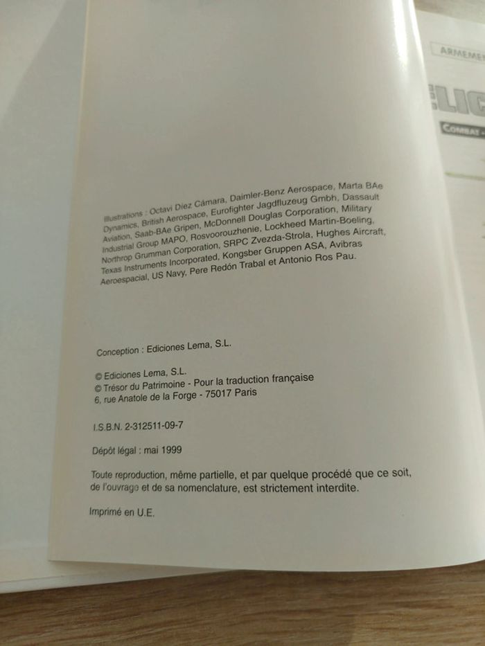 Livre hélicoptères - photo numéro 4