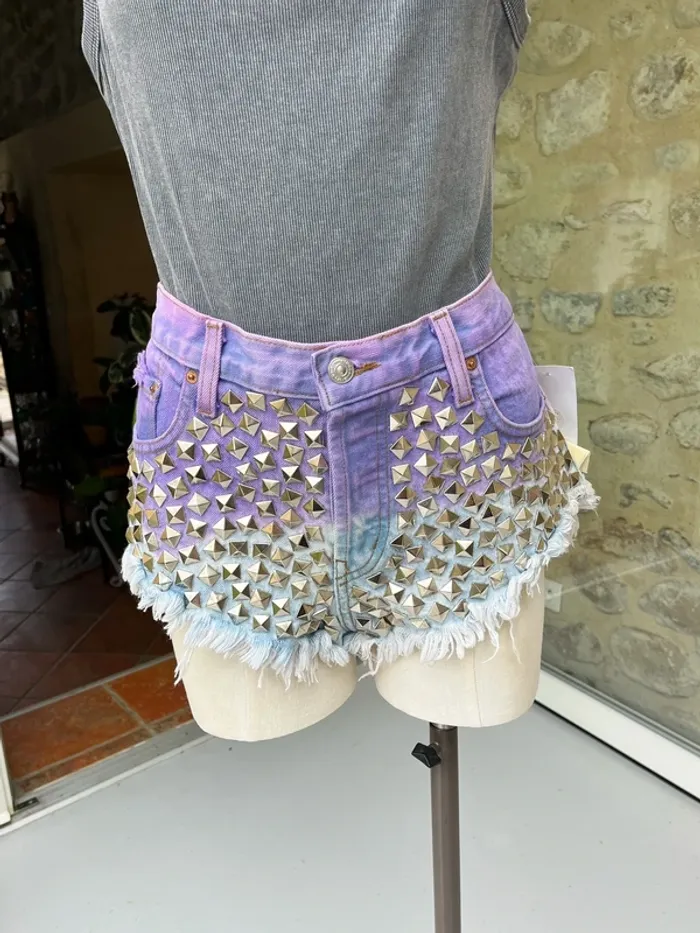 Runwaydreamz - Short taille haute festival tie dye violet et bleu à clous stud grunge tumblr - photo numéro 8