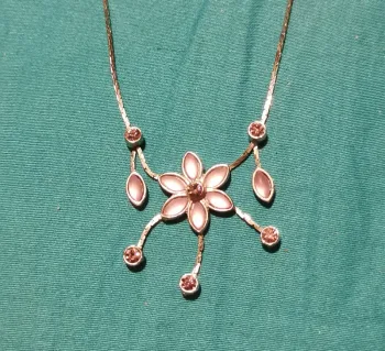 Collier fleur
