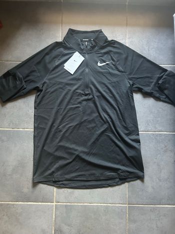 Zip Nike running