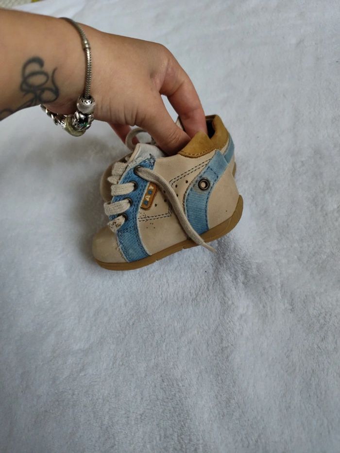 Chaussure bébé - photo numéro 3