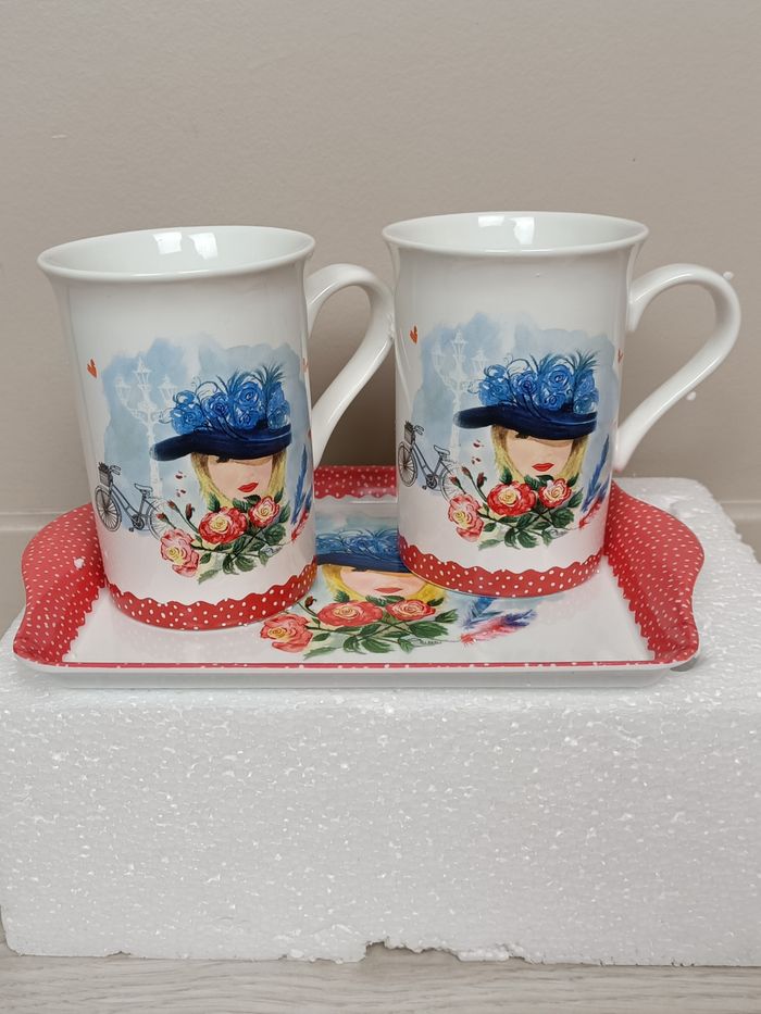 set de 2 mugs et plateau assorti NEUF - photo numéro 3