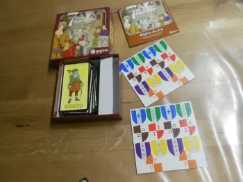 Jeu de cartes Les 7 Blasons des éditions Asyncron Games