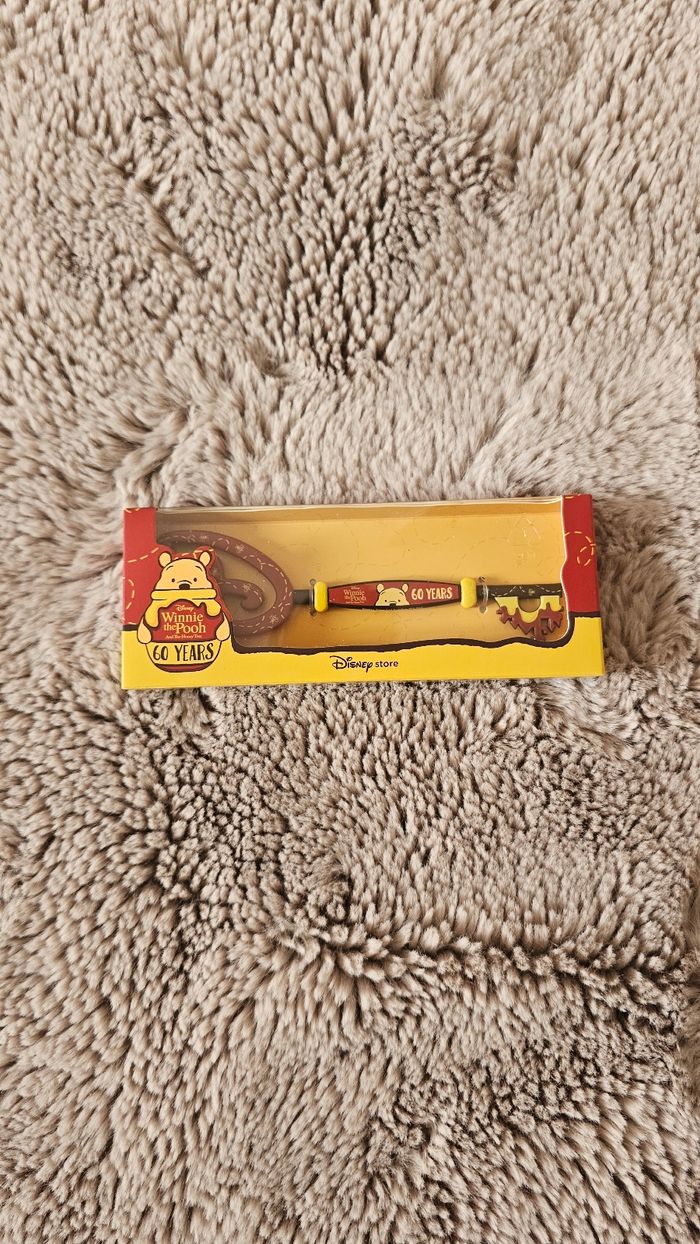 Winnie l’Ourson – Clé Collector Disney – Édition Anniversaire - photo numéro 3