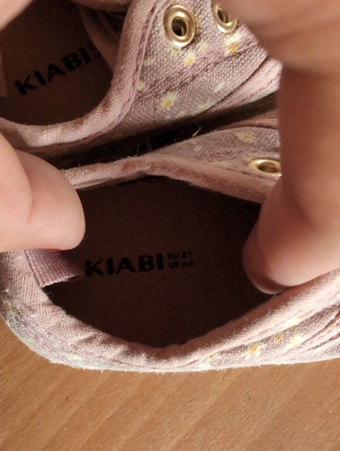 Baskets sans lacets pointure 21 - photo numéro 4